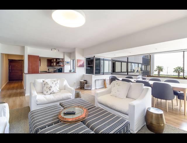 2 BEDROOM APARTMENT TO LET IN SEA POINT